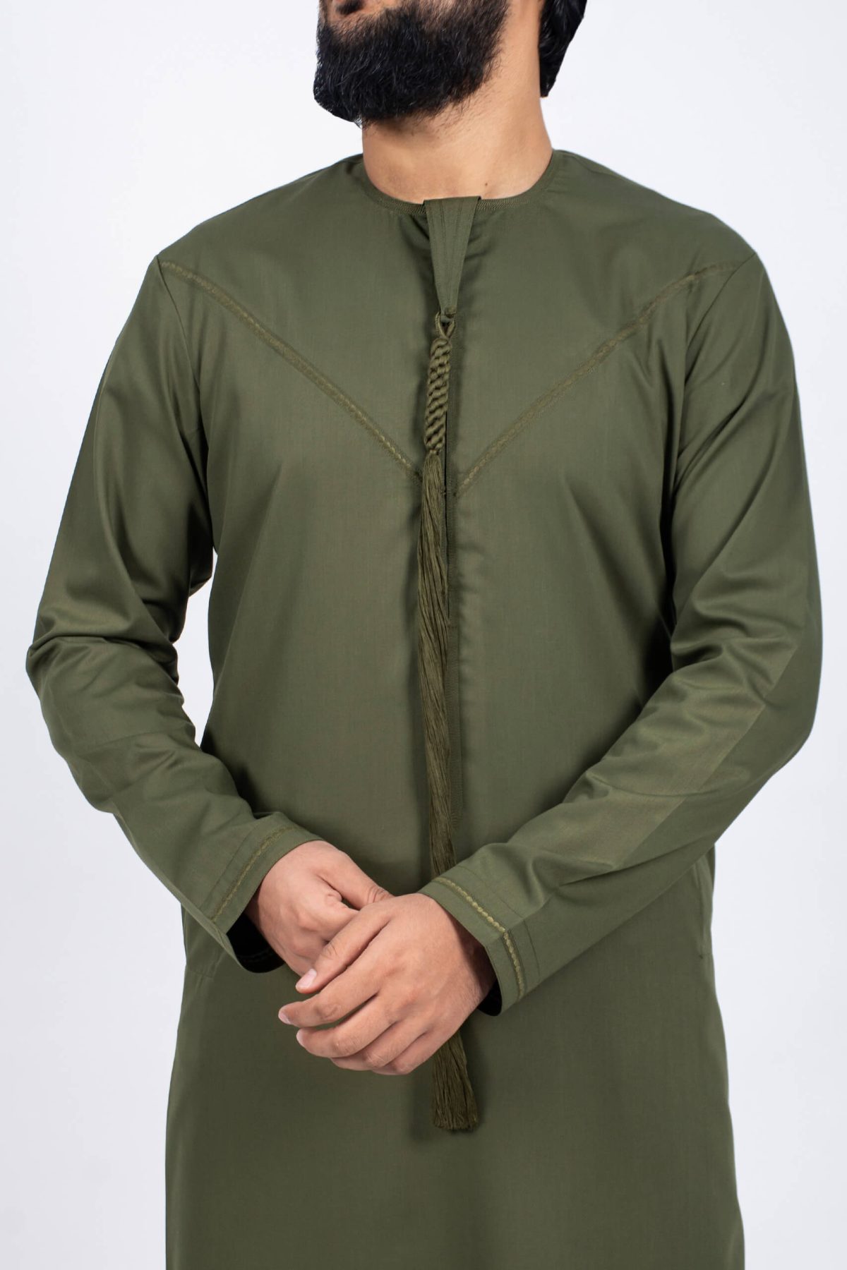 Leafy-green-emirati-kandura-_-kandora-_-dishdasha-for-men_-mens-thobe-_-mens-jubba